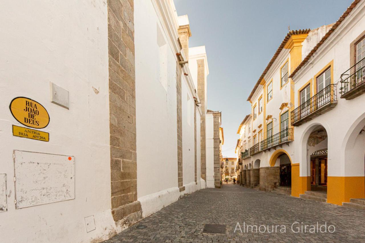 דירות אבורה Almoura Giraldo Centro Historico מראה חיצוני תמונה