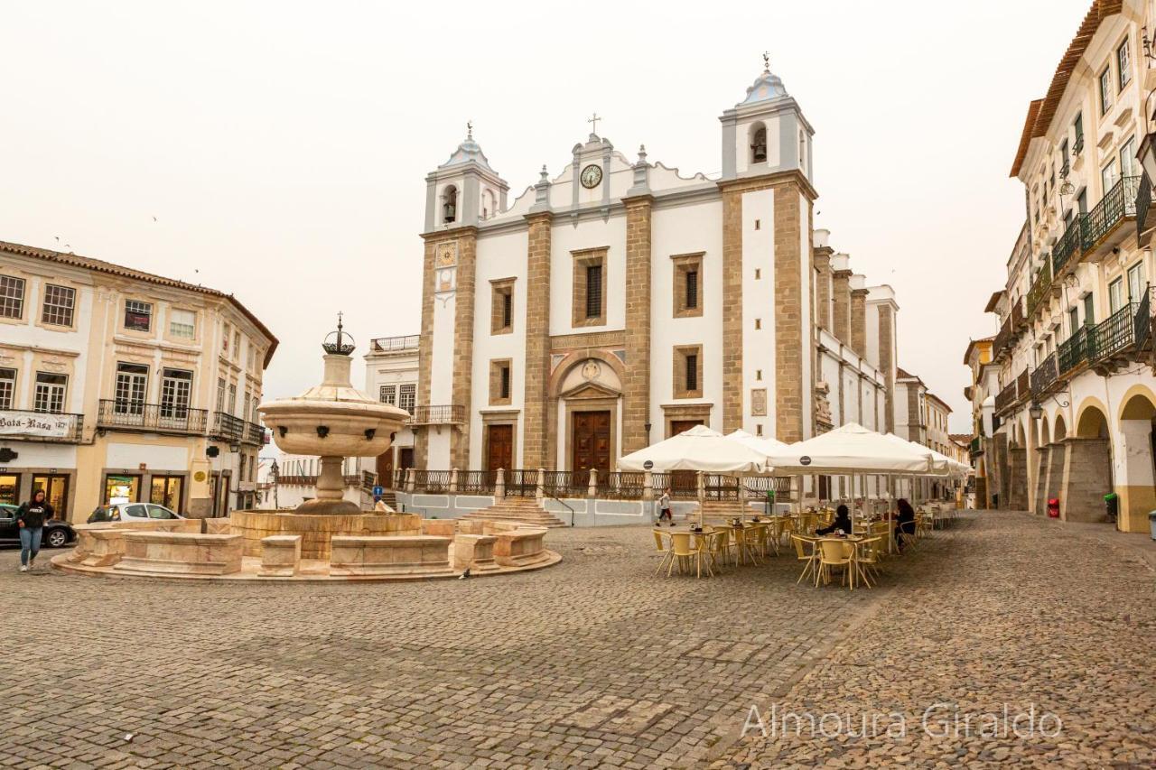 דירות אבורה Almoura Giraldo Centro Historico מראה חיצוני תמונה